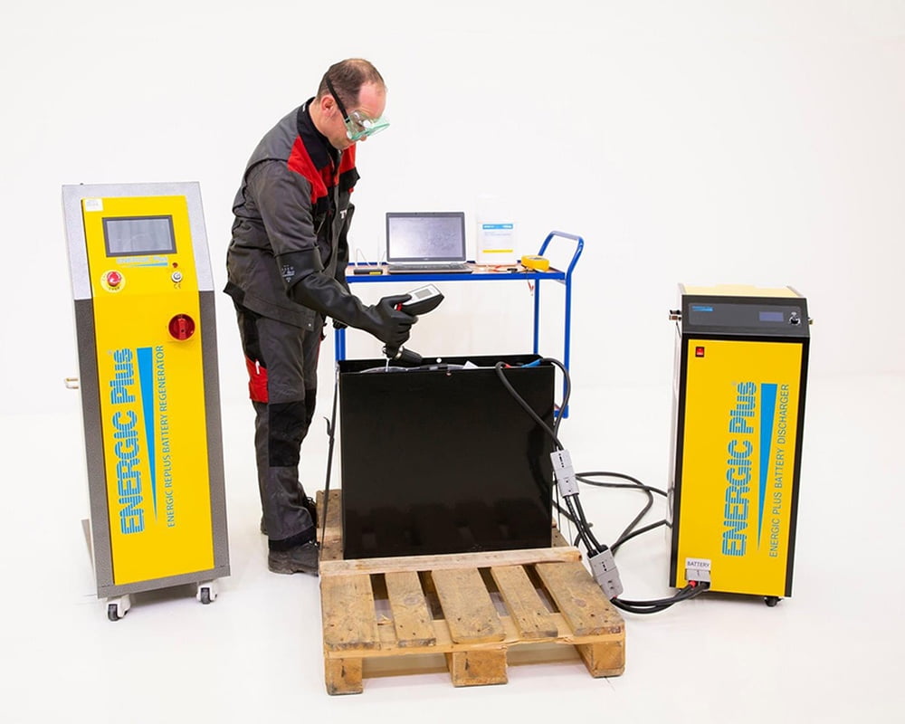 Read more about the article Akü Rejenerasyonu Nedir ve Nasıl Çalışır